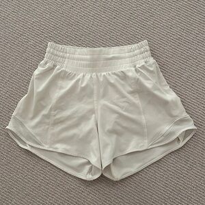 Lululemon Hotty Hot Short 4”